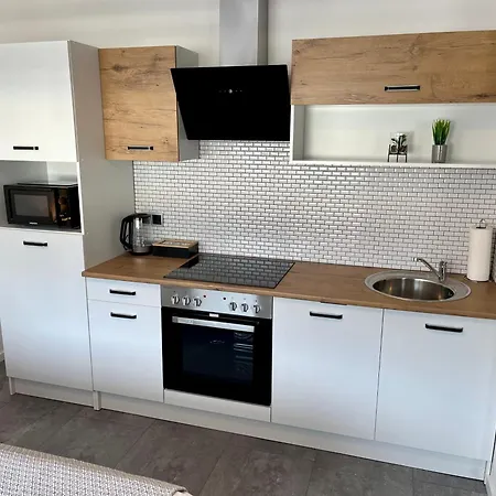 Juwel 01 3* تريبن