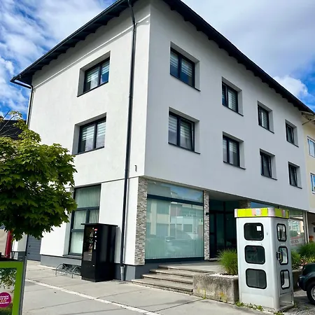 Juwel 01 3* تريبن